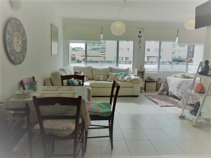 Monoambiente en venta en Península!! Todo reciclado!!